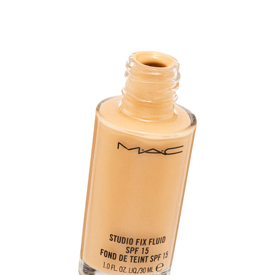 Yayasan Studio Fix Fluid SPF15/PA++ (30ml)